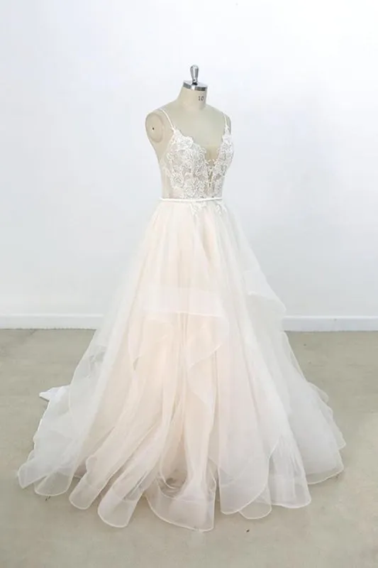 Eye-catching Appliques Tulle A-line Wedding Dress