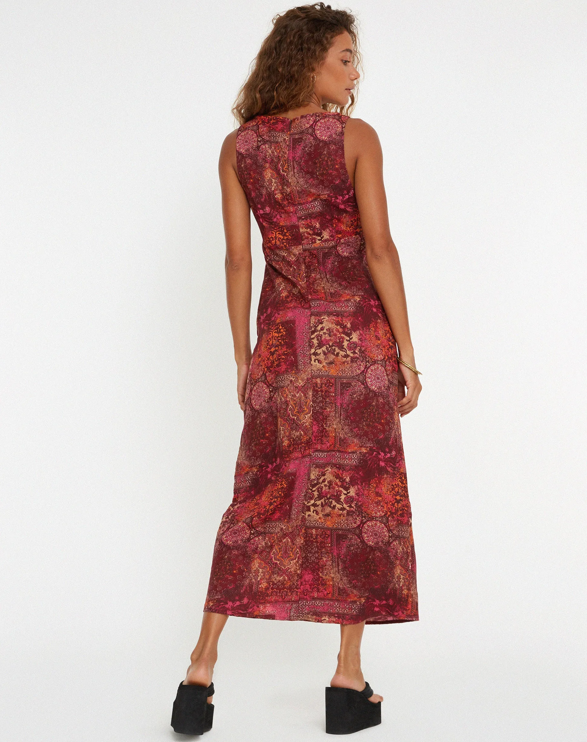 Fiaso Midi Dress in Abstract Paisley Red