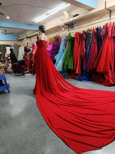 G186, Red Prewedding Shoot Infinity Long Trail Gown Size ( XS-30 To L 38 )