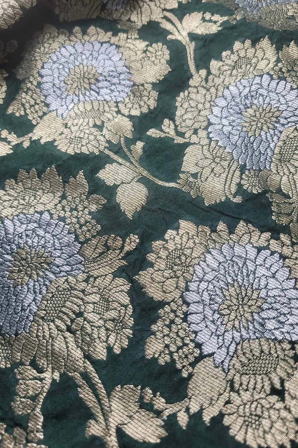 Green Banarasi Silk Sona Roopa Fabric: Luxurious and Elegant ( 1 Mtr )