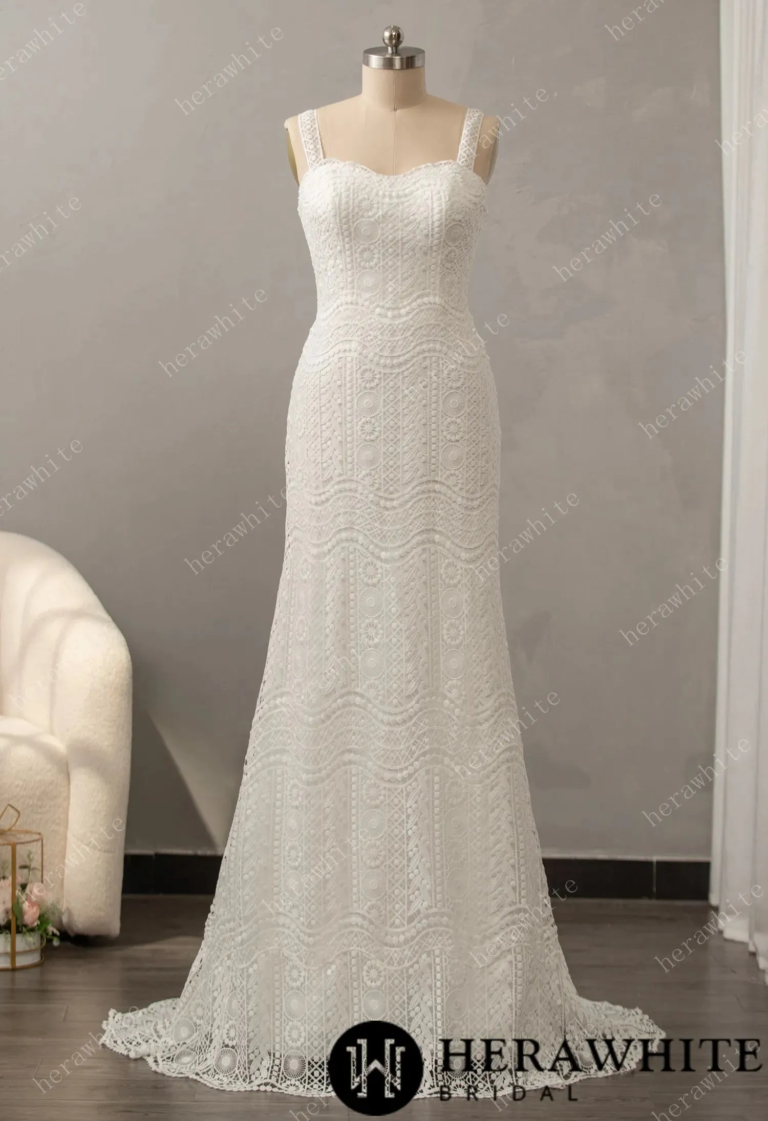 Hera White / Romantic Boho Lace Sweetheart Neckline Sheath Bridal Dress