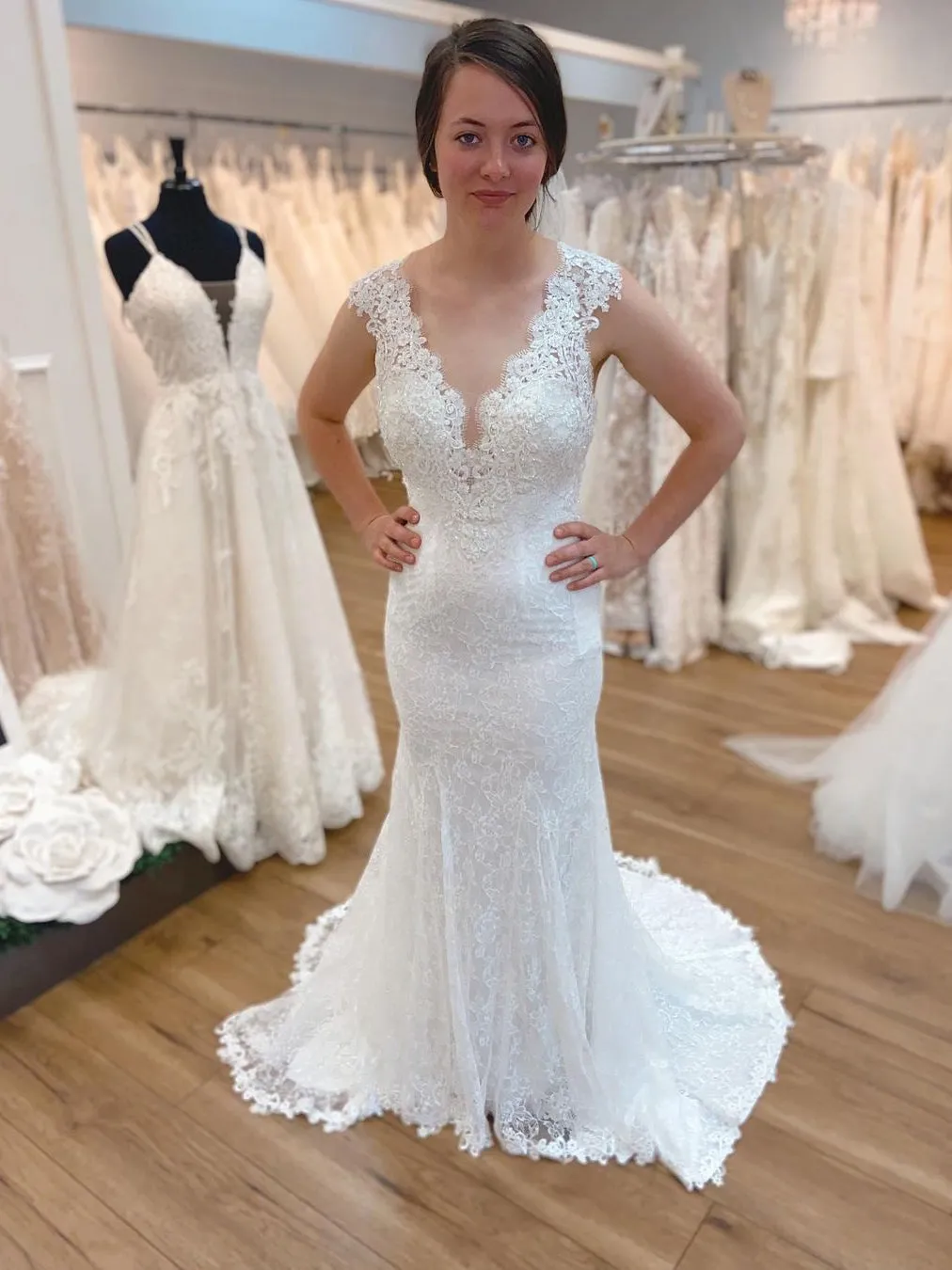 Simple Lace V-neck  Mermaid Sweep Train  Wedding Dresses WD482