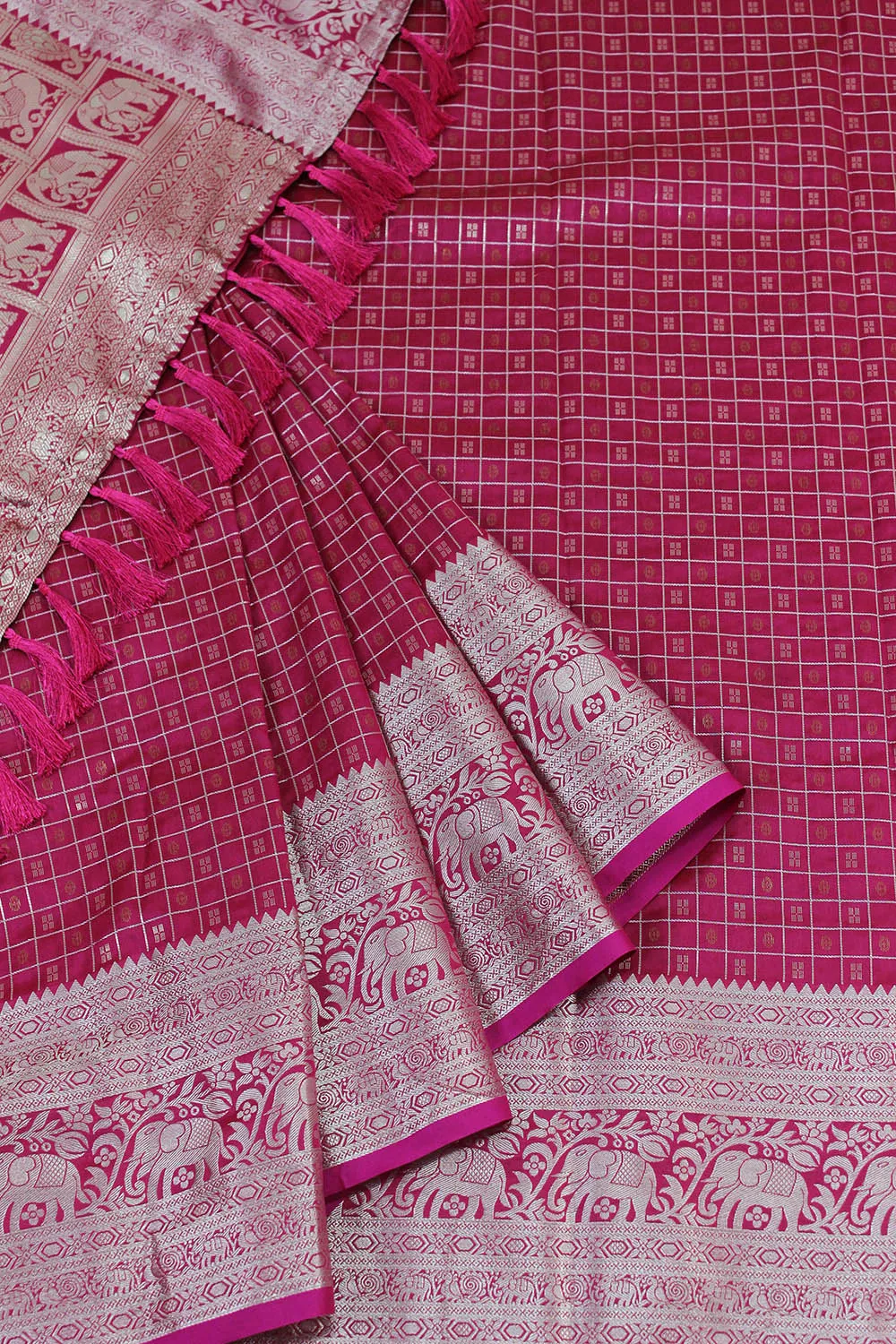 Stunning Pink Kanjeevaram Silk Checks Saree: Traditional Elegance