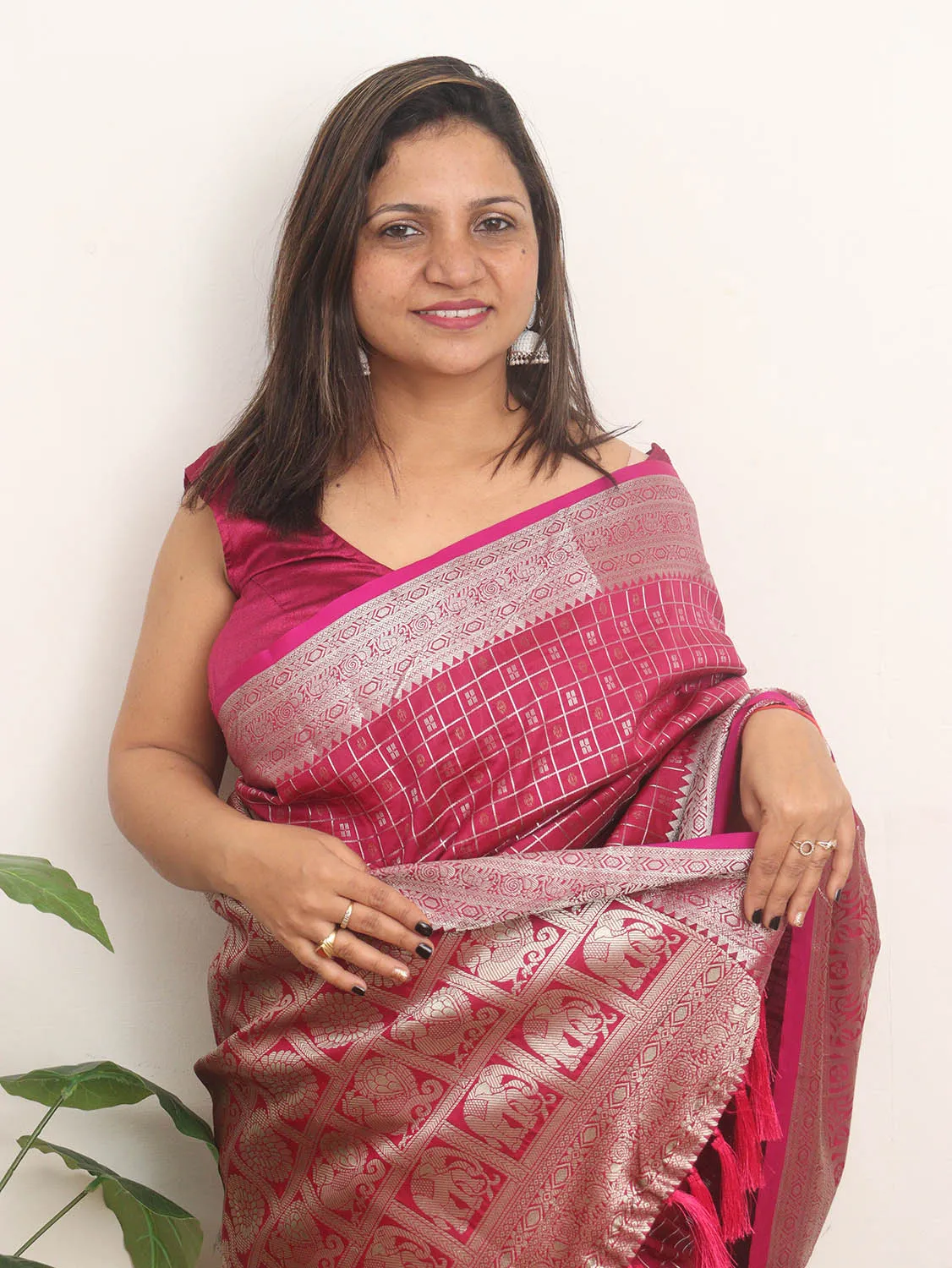 Stunning Pink Kanjeevaram Silk Checks Saree: Traditional Elegance